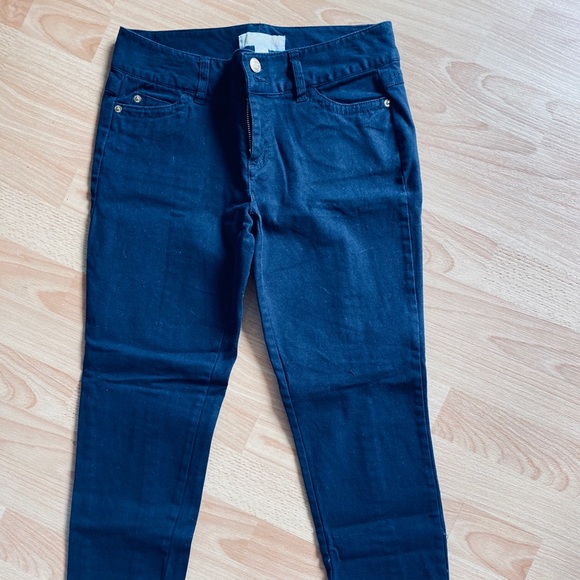 Micheal Kors Jeans-Black - Picture 2 of 3